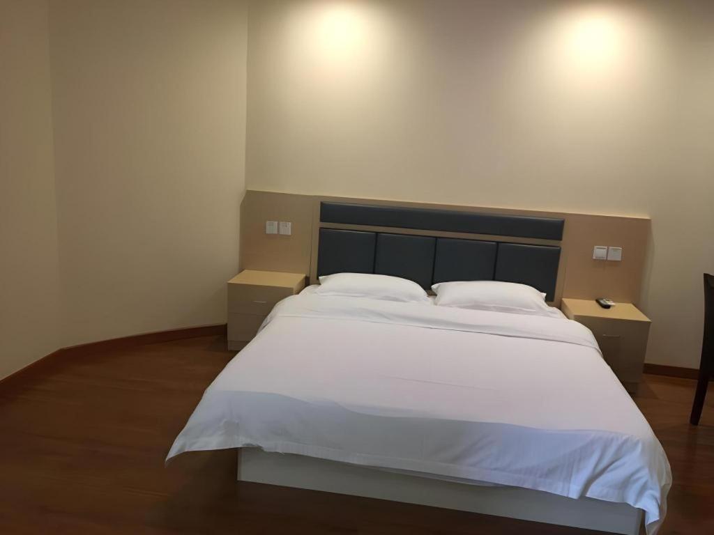 Greentree Inn Wuhu Fangte Second Phase Nanxiang Wanshang Express Hotel Exterior photo